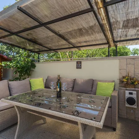 Apartment Nena - Prc426 By Interhome *