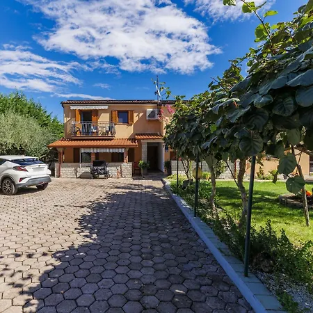 Appartement Nena-2 By Interhome *